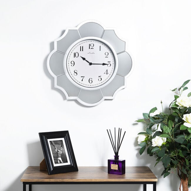 Loire Scallop Wall Clock with Mirrors 22" 